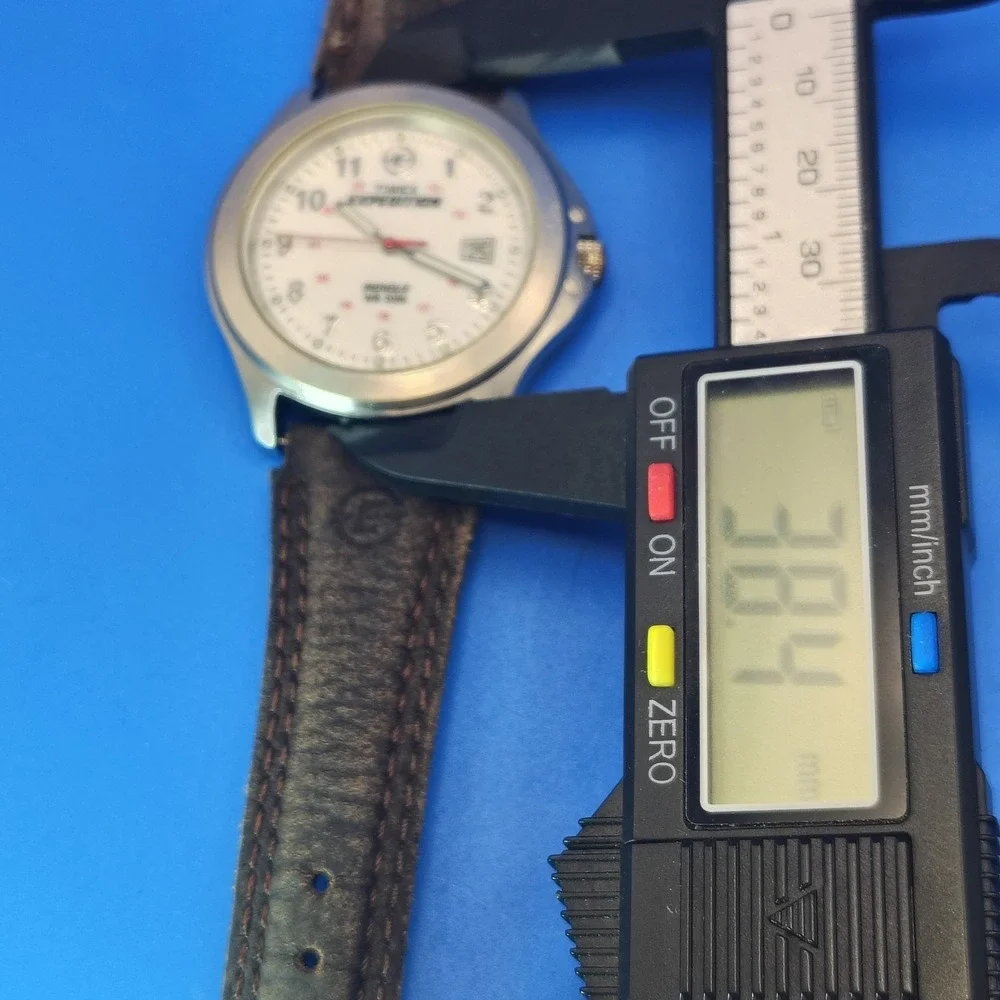 Vintage Timex‎ Expedition Date 38mm Mens Quartz Watch Leather Strap (No Indiglo)